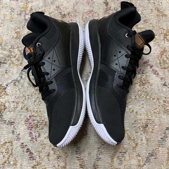 Nike Fly.By Low II Black/Metallic Copper-White - Picture 3 of 6